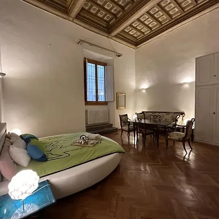 Residenza Storica In Palazzo Bruciato * Florence
